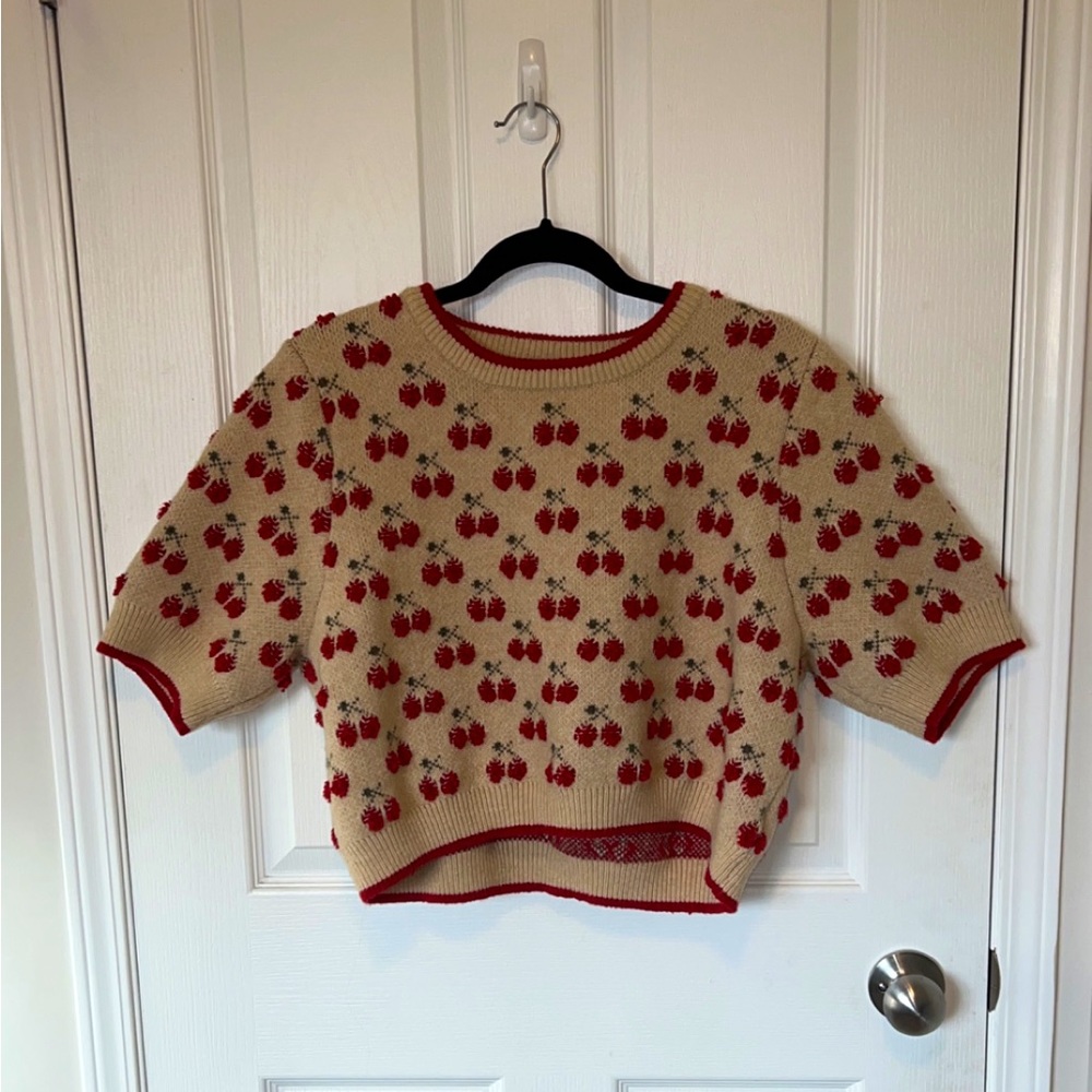 Cider Red and Cream Floral Women's Sweater